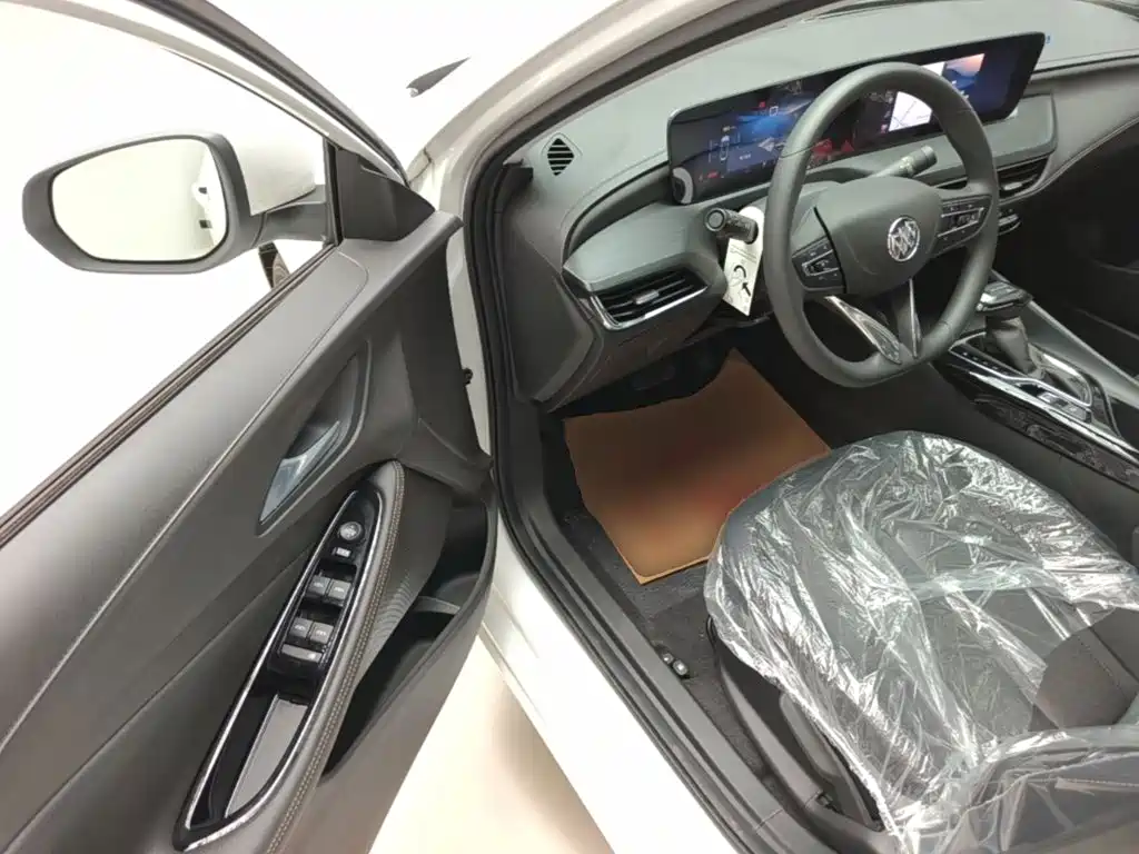 Buick Verano — миниатюра 16