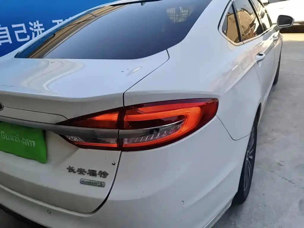 Ford Mondeo — миниатюра 8