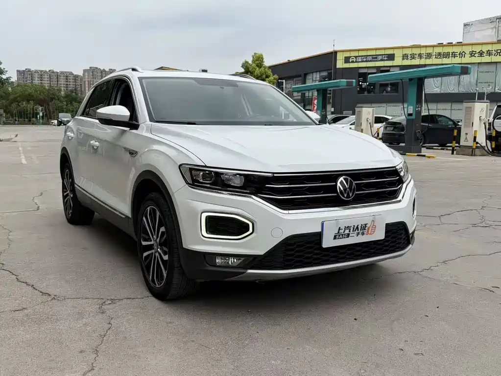 Volkswagen T-Roc 2022 280TSI DSG PLUS