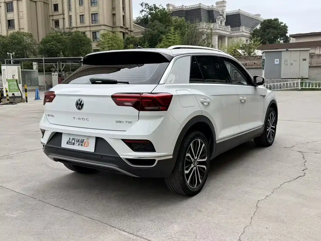 Volkswagen T-Roc 2022 280TSI DSG PLUS
