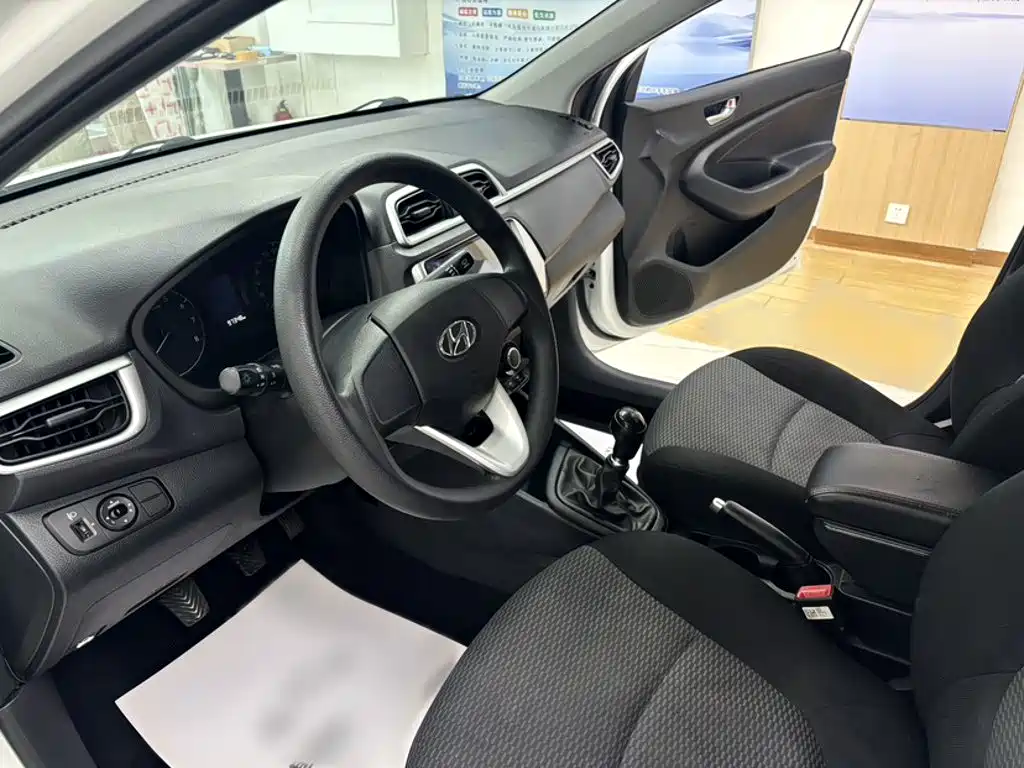 Hyundai Verna — миниатюра 16