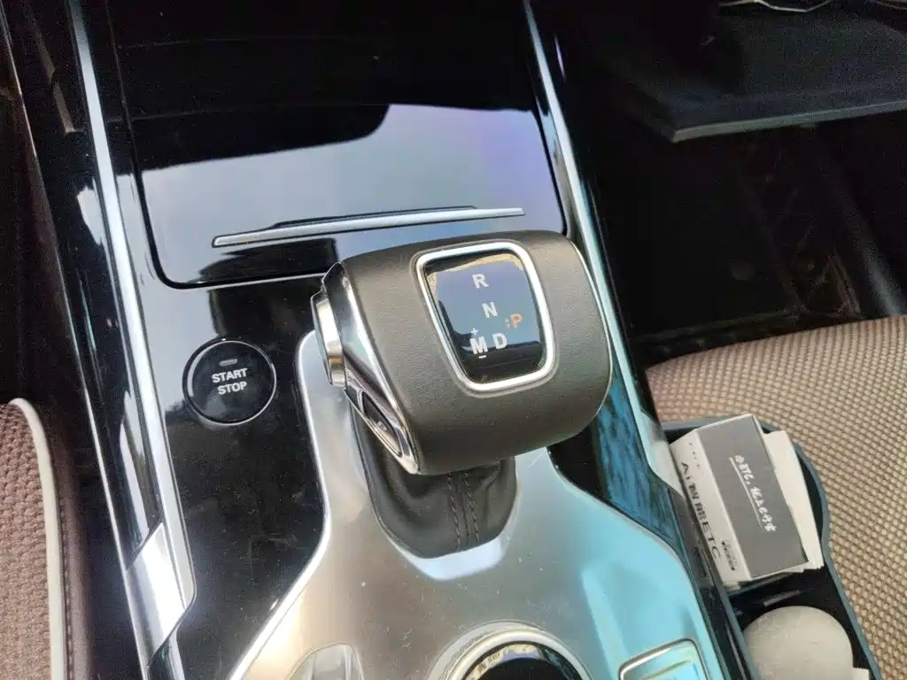 Hongqi Hongqi HS5 — миниатюра 10