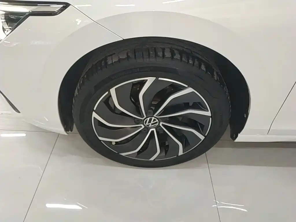 Volkswagen Golf — миниатюра 23