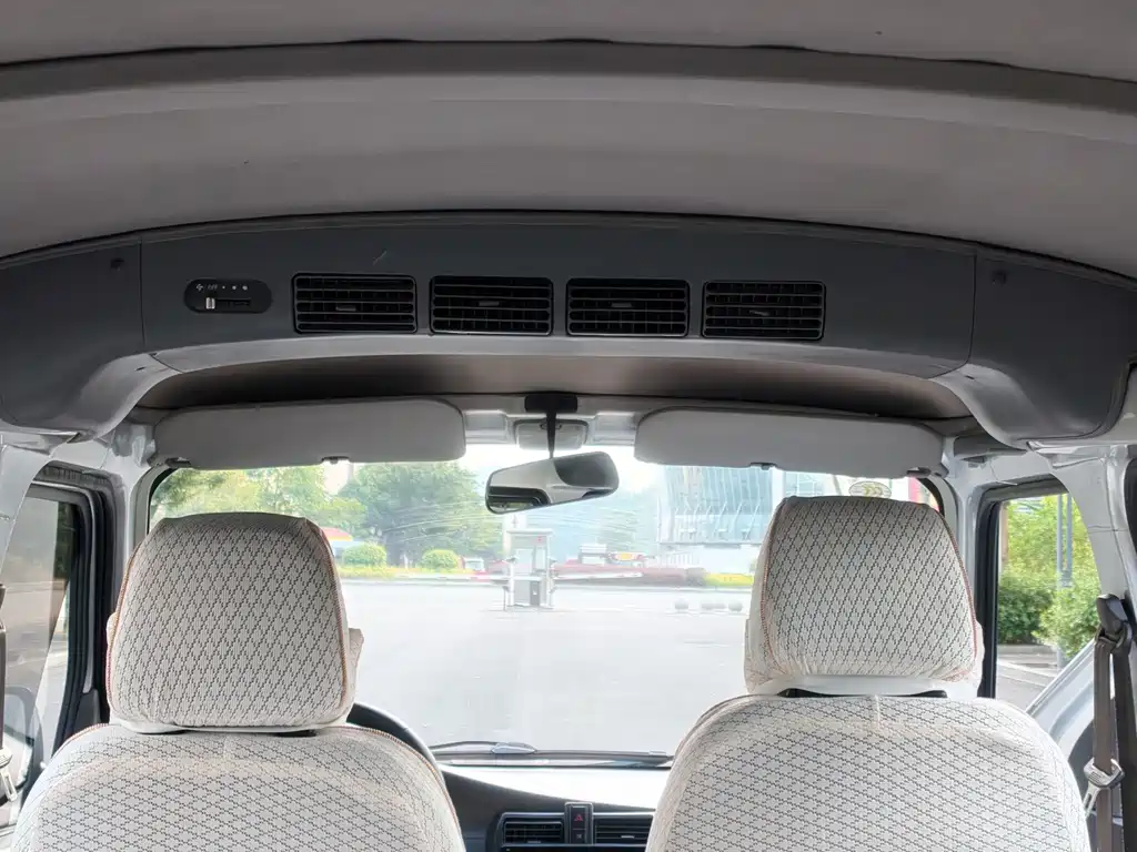 Wuling Rongguang — миниатюра 19