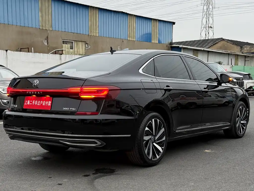 Volkswagen Passat — миниатюра 12