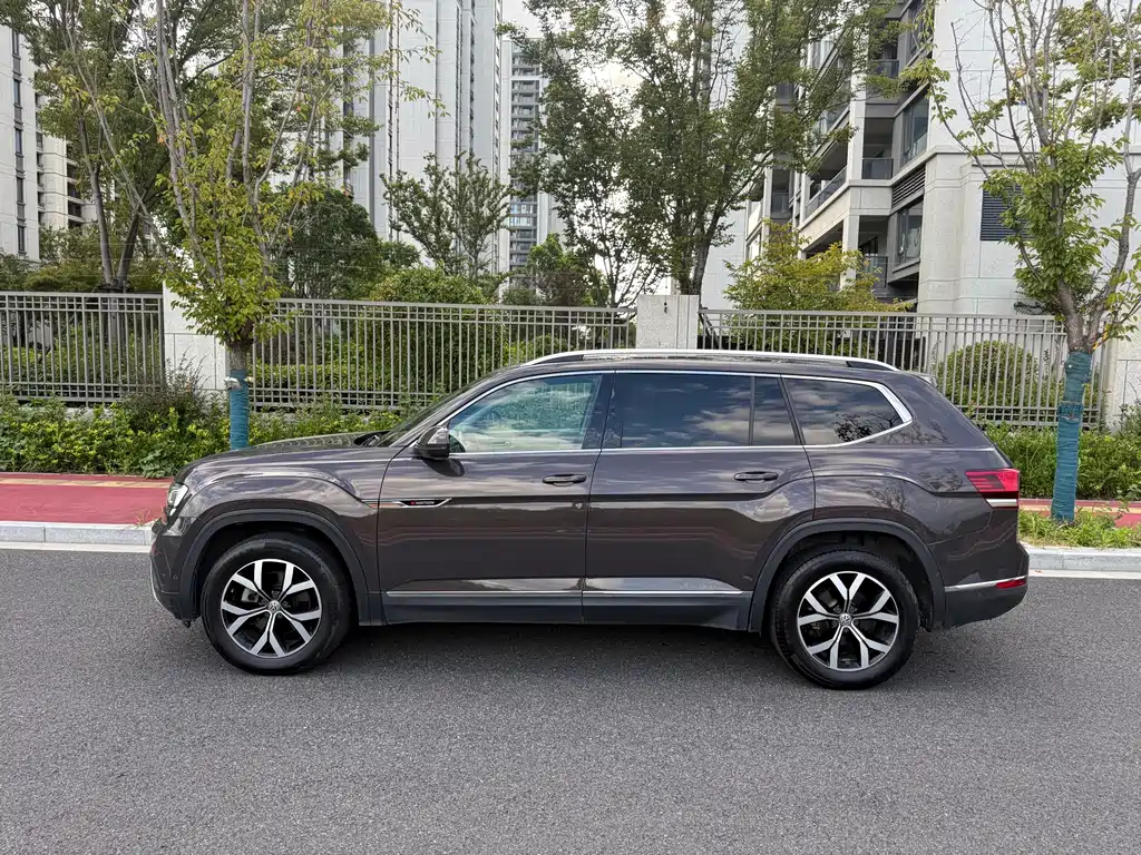 Volkswagen Teramont — миниатюра 4