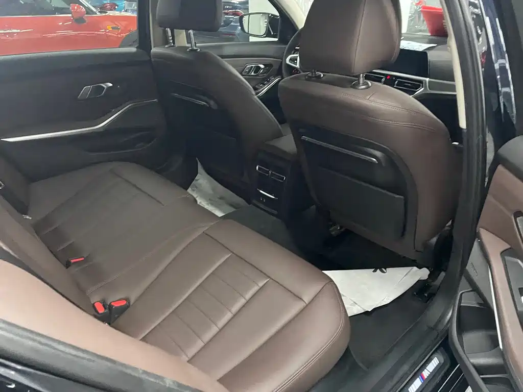 BMW 3 Series — миниатюра 8