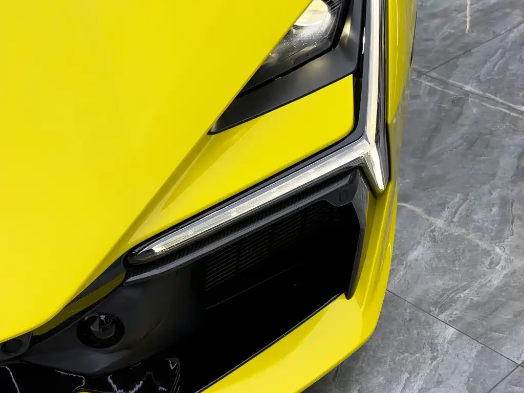 Lamborghini Revuelto — миниатюра 12