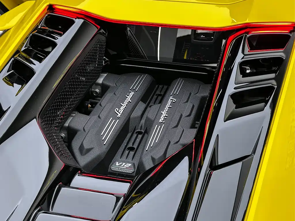 Lamborghini Revuelto — миниатюра 35