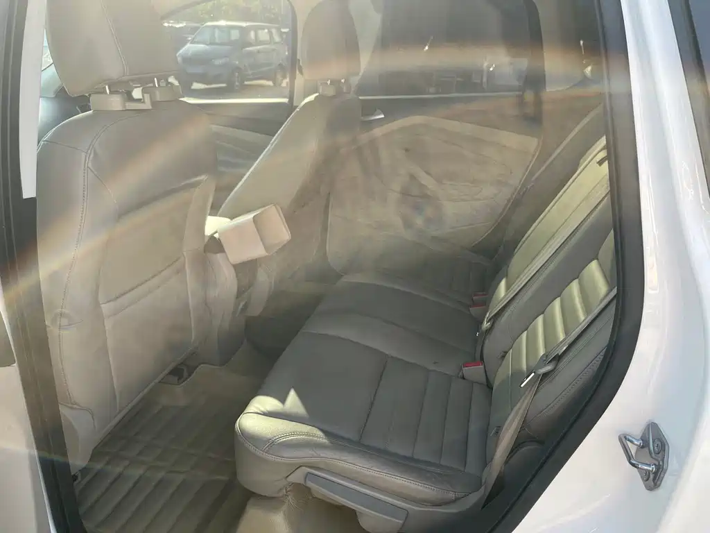 Ford Kuga — миниатюра 13
