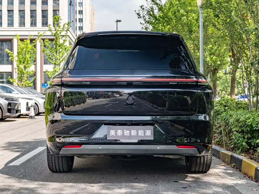 Li Auto Li L8 — миниатюра 17