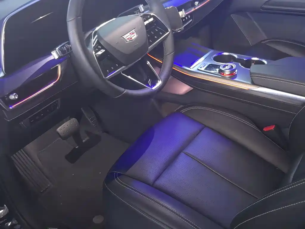 Cadillac XT5 — миниатюра 8