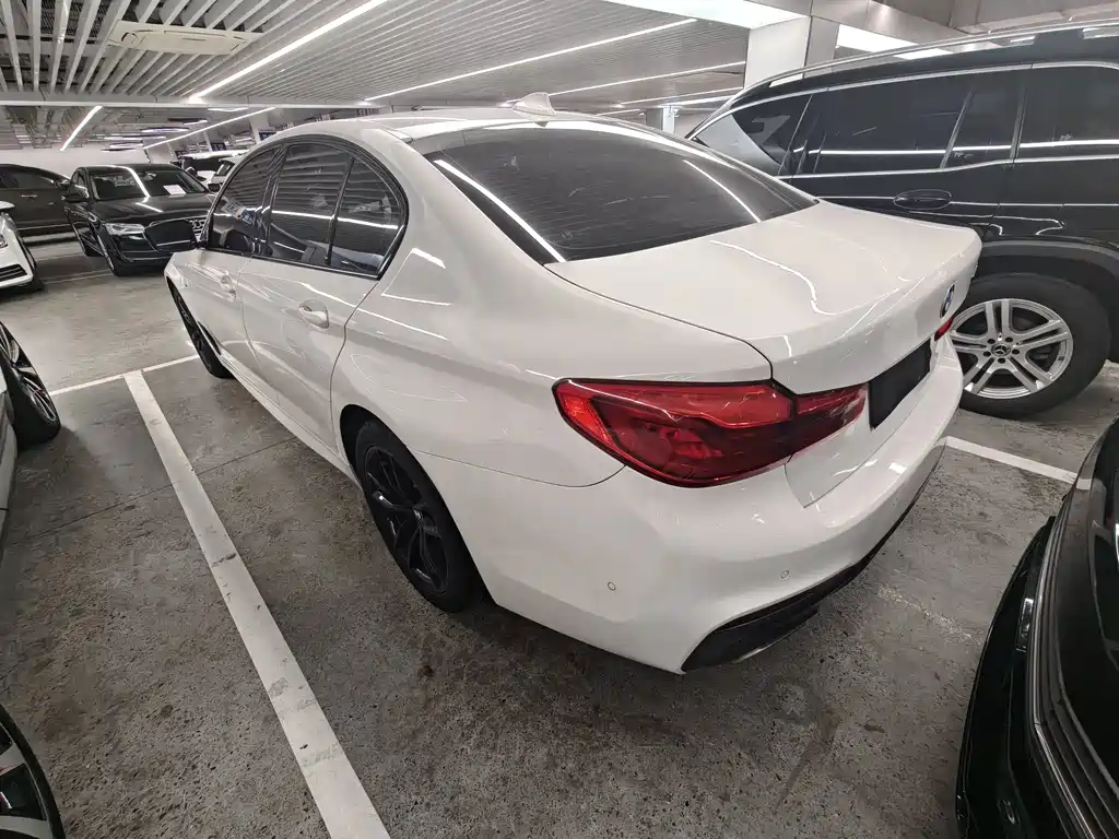 BMW 5 Series (Import) — миниатюра 12