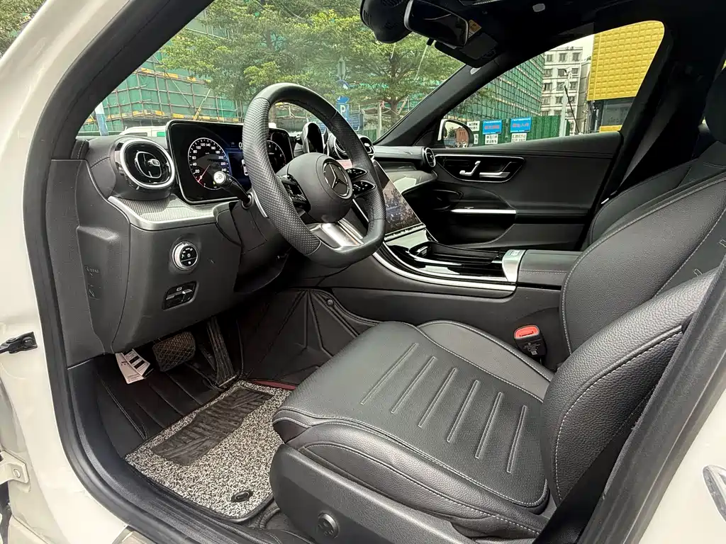 Mercedes-Benz C-Class — миниатюра 7