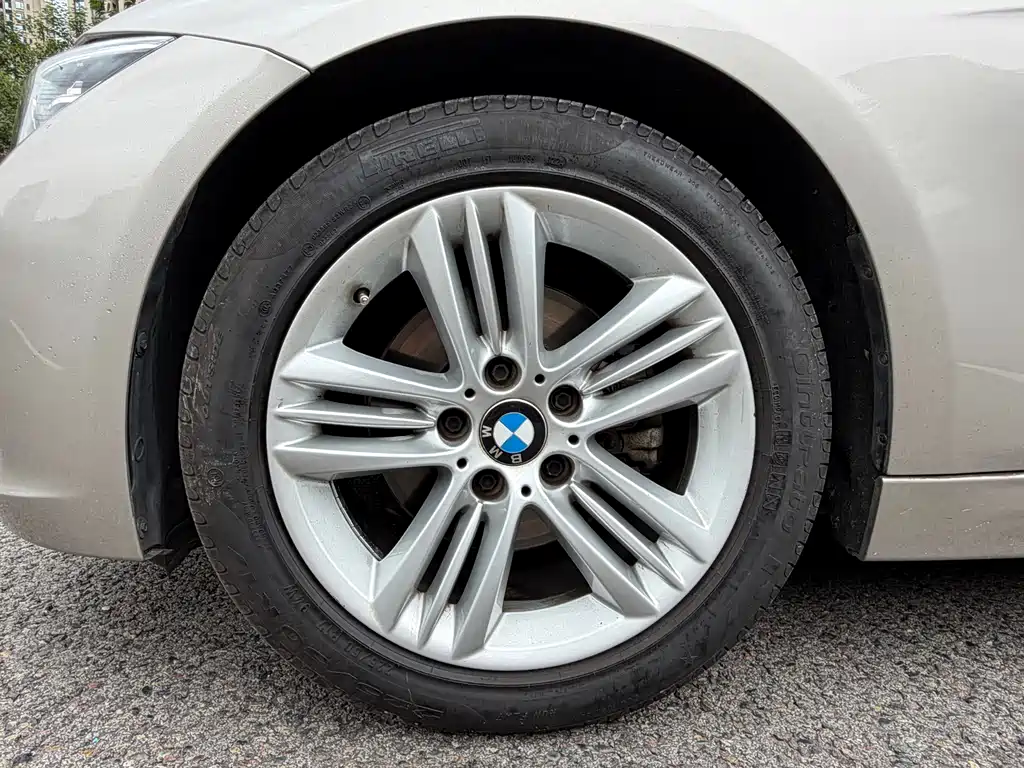 BMW 3 Series — миниатюра 18