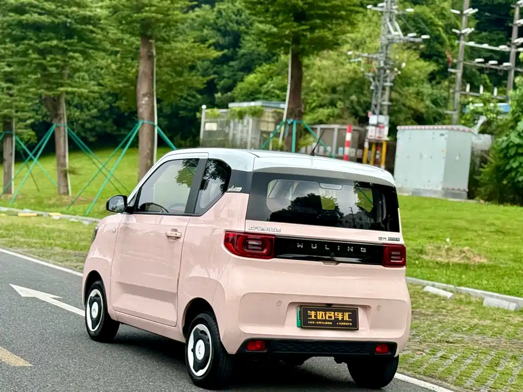 Wuling MINIEV — миниатюра 8