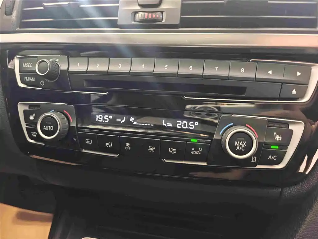 BMW 3 Series — миниатюра 16