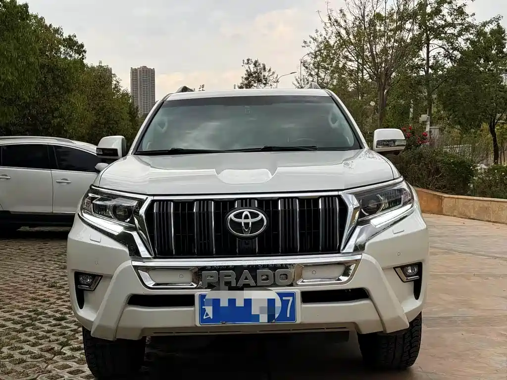 TOYOTA PRADO