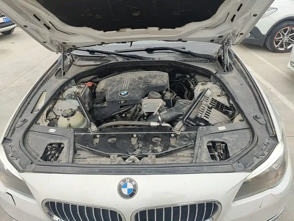 BMW 5 Series — миниатюра 20