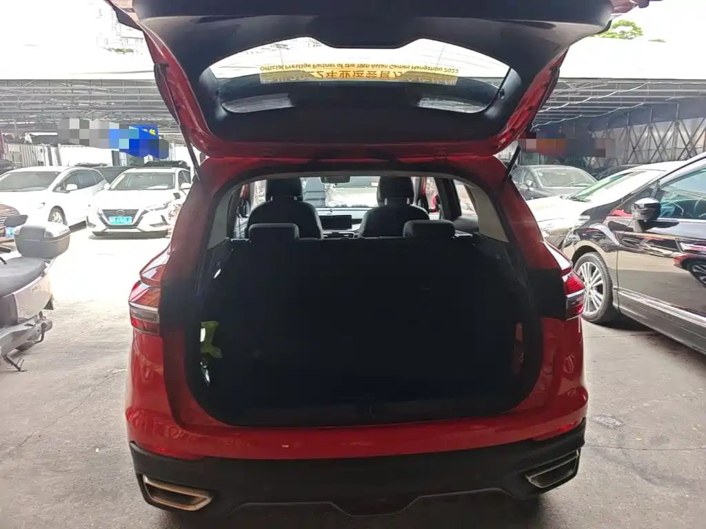 Geely Binyue — миниатюра 19