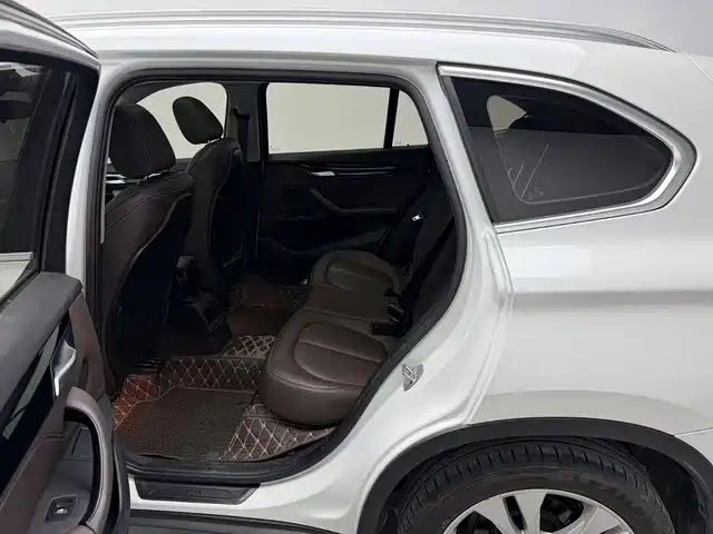 BMW X1 — миниатюра 9