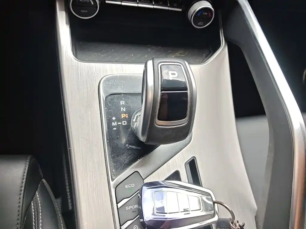 Geely Binyue — миниатюра 14