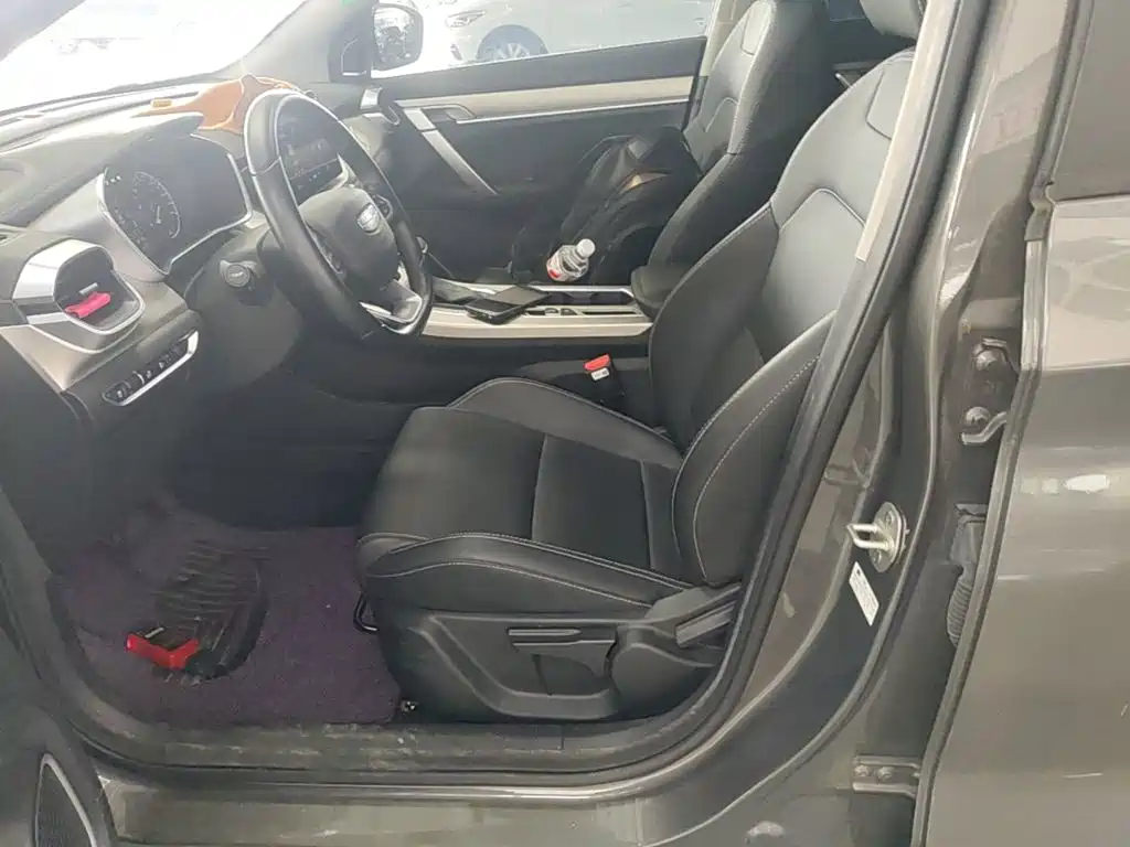 Geely Binyue — миниатюра 15