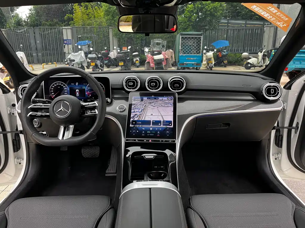 Mercedes-Benz C-Class — миниатюра 5