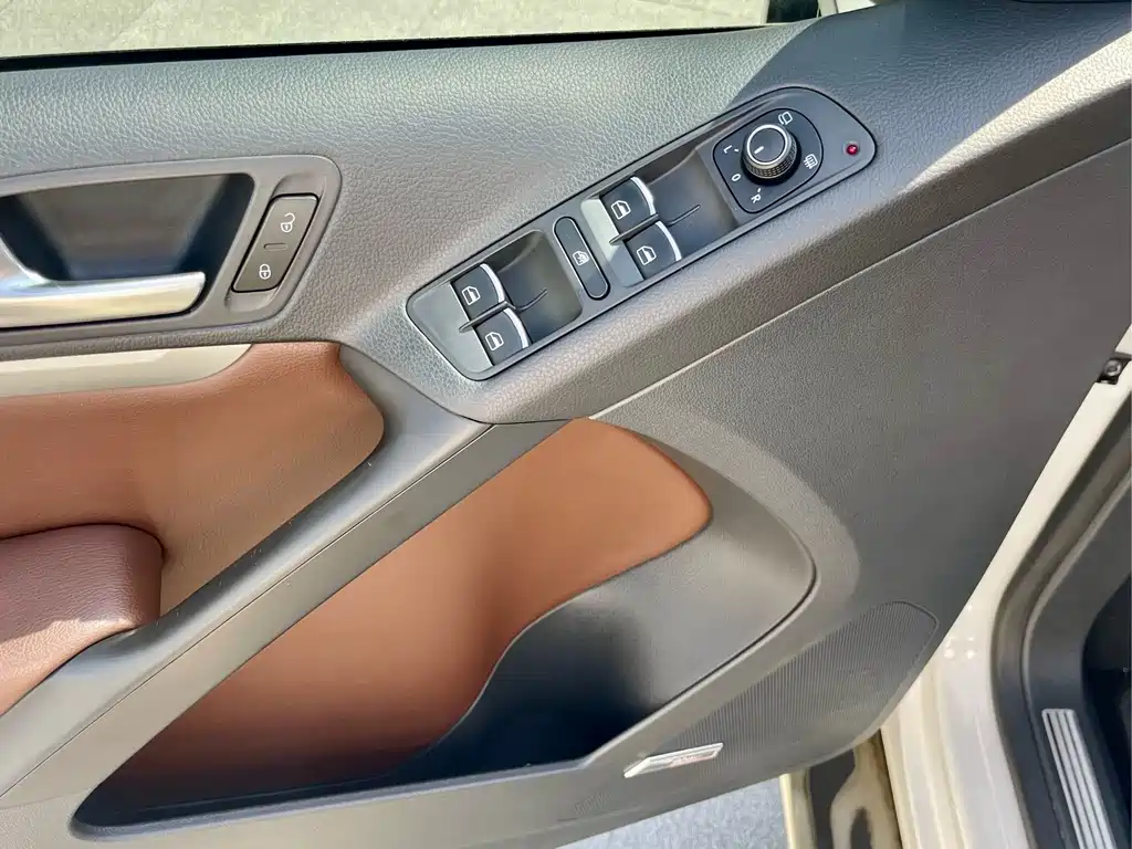 Volkswagen Tiguan — миниатюра 9