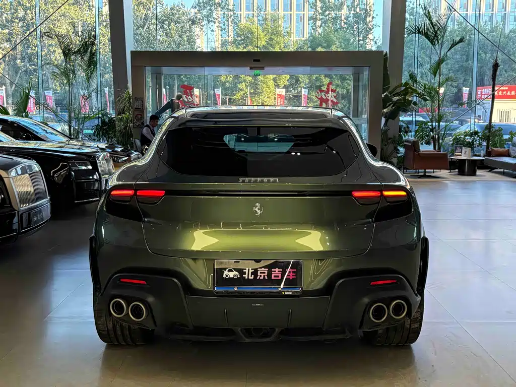 Ferrari Purosangue 2023 6.5L V12