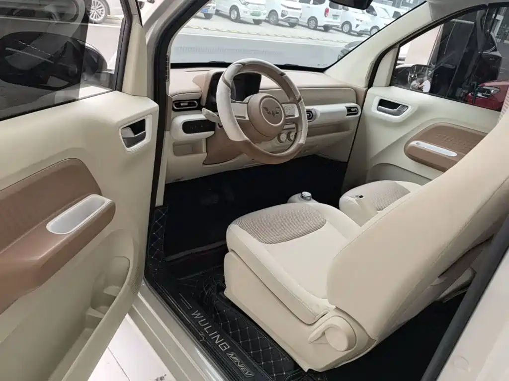 Wuling MINIEV — миниатюра 16