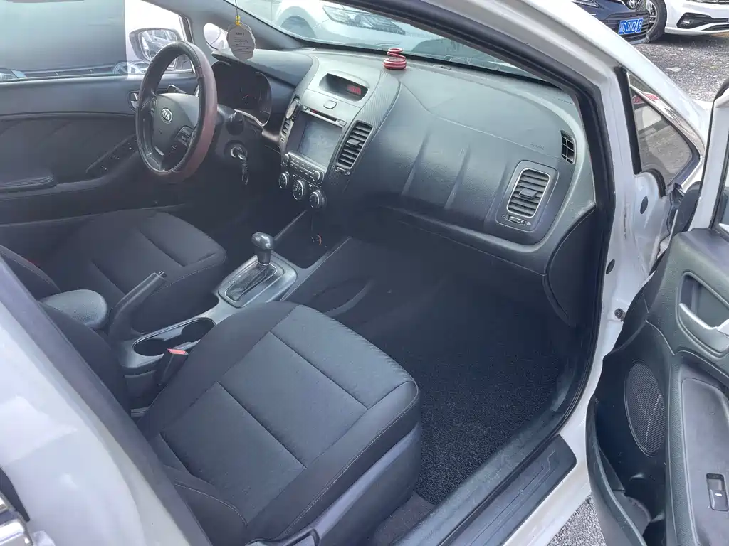 Kia K3 — миниатюра 8