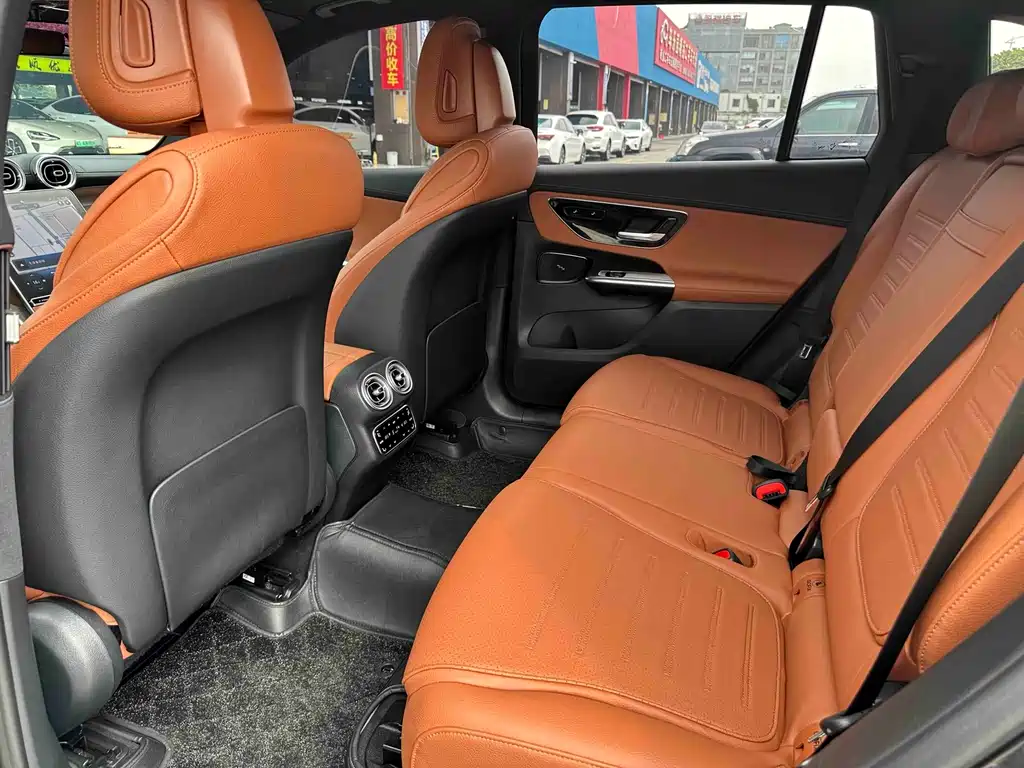 Mercedes-Benz GLC 2023 GLC 300 L 4MATIC 7 мест