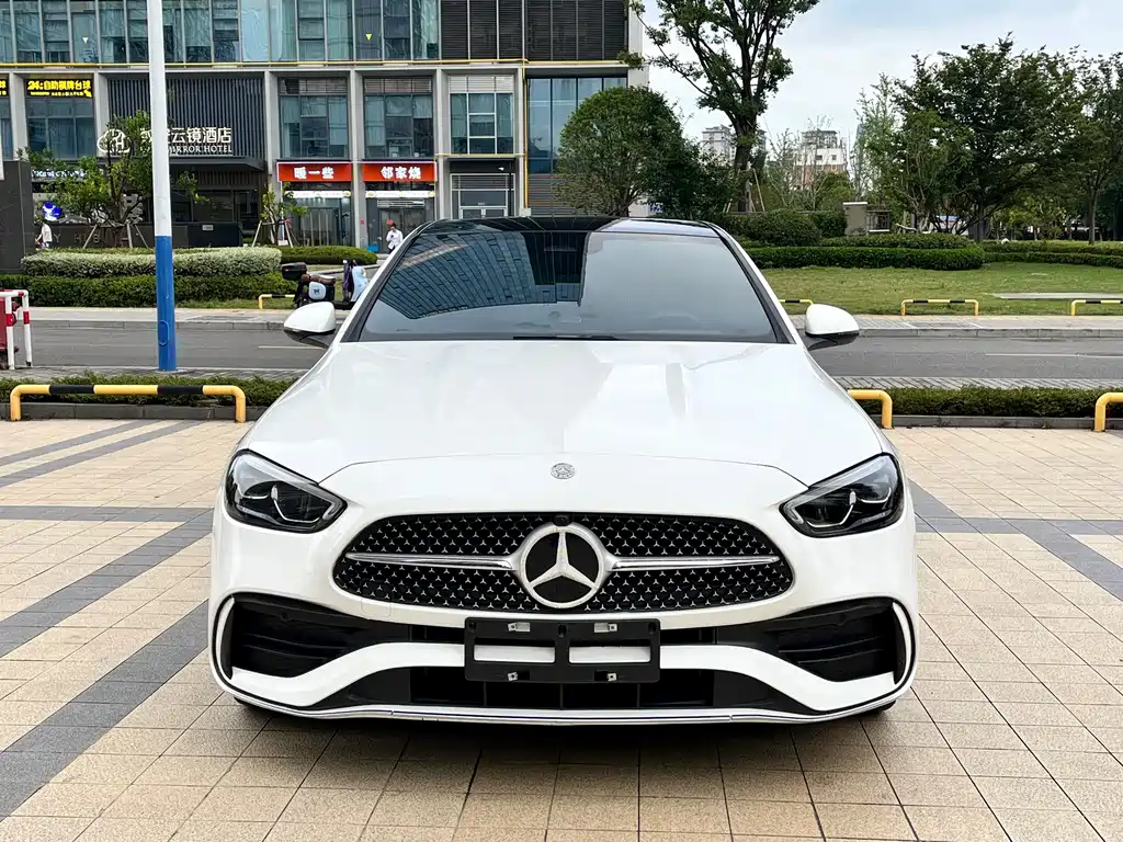 Mercedes-Benz C-Class — миниатюра 2