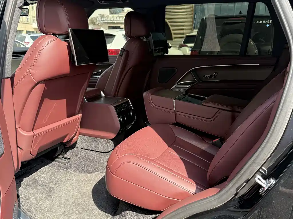 Land Rover Range Rover — миниатюра 8