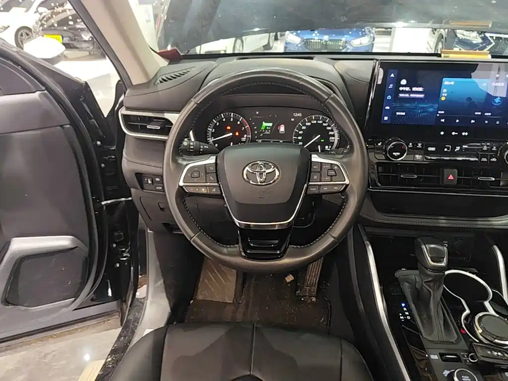 Toyota Highlander — миниатюра 11