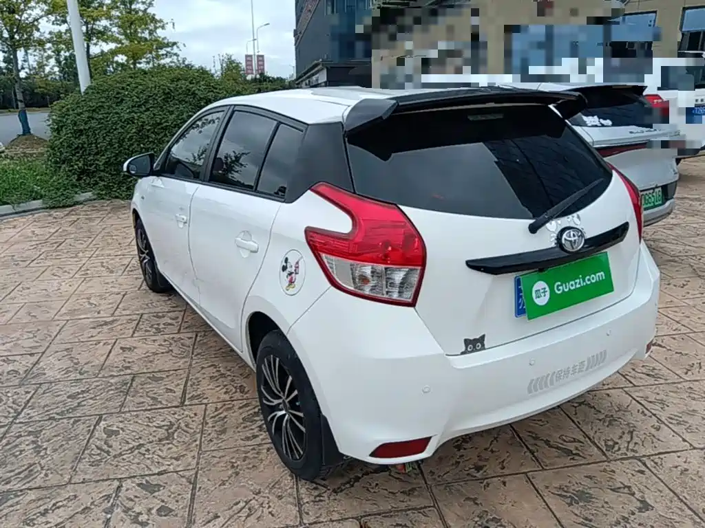 Toyota Yaris L — миниатюра 5