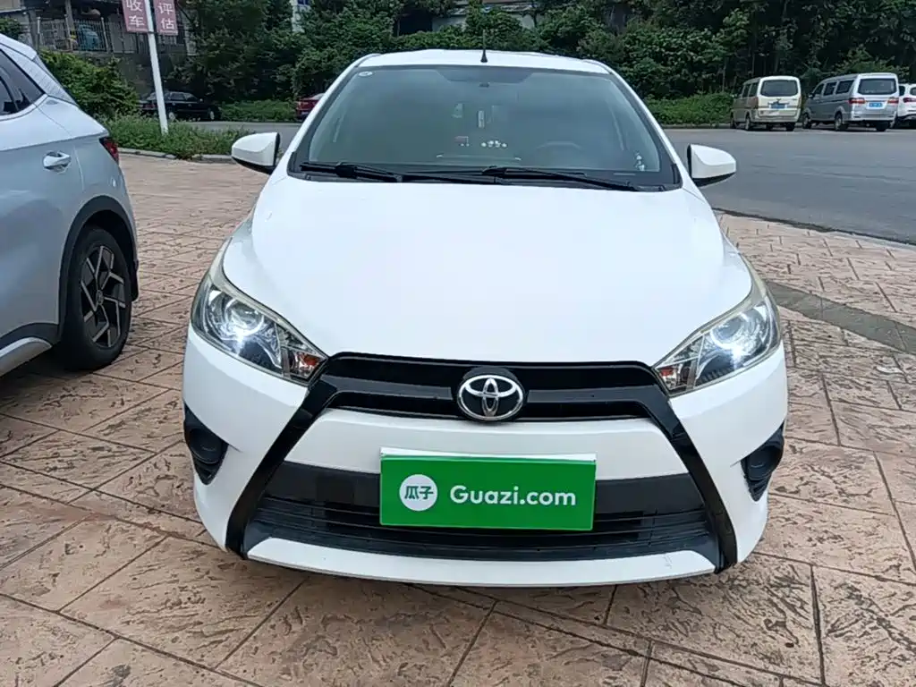 Toyota Yaris L — миниатюра 3
