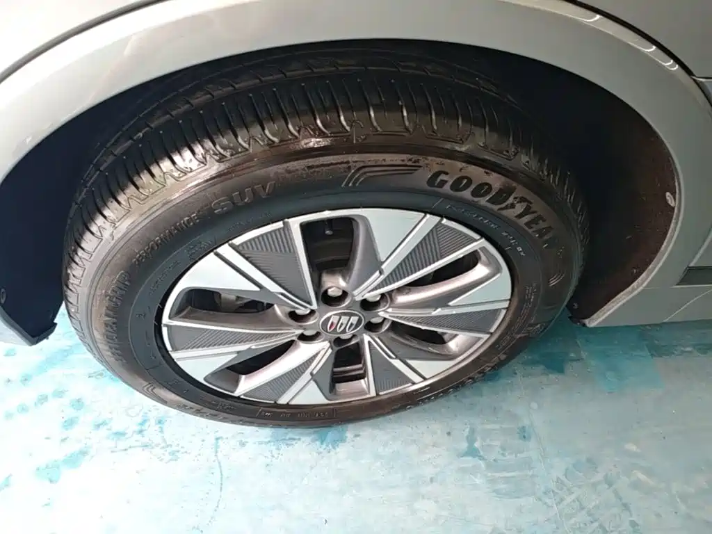 Buick E5 — миниатюра 23