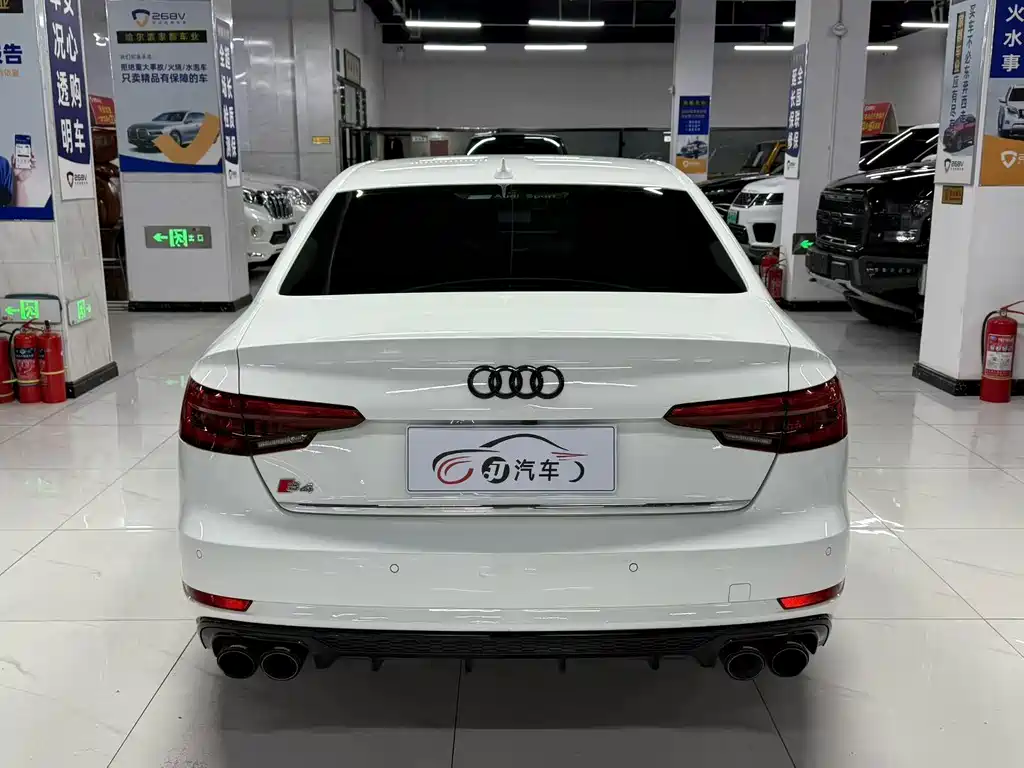 Audi A4L — миниатюра 5