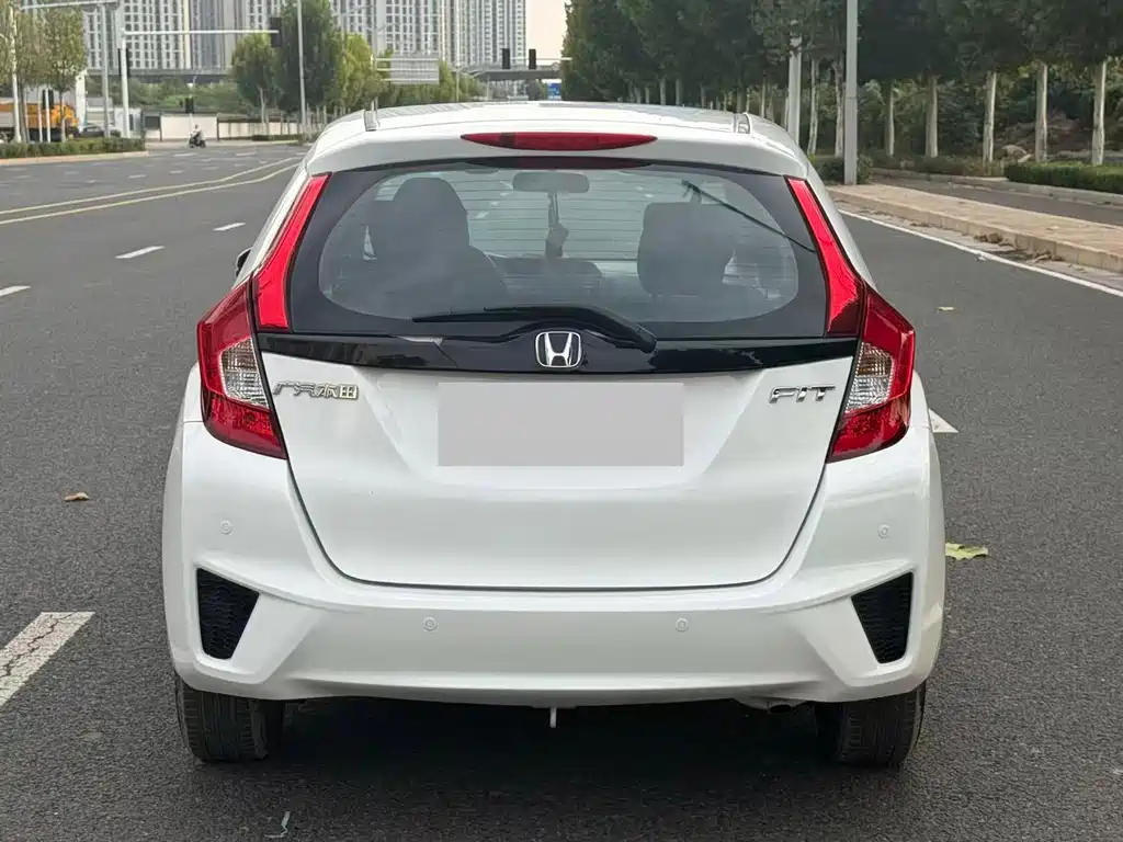 Honda Fit — миниатюра 7