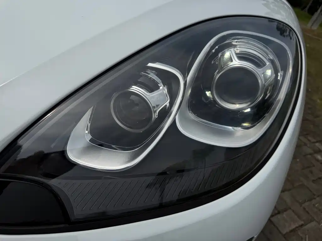 Porsche Macan — миниатюра 11