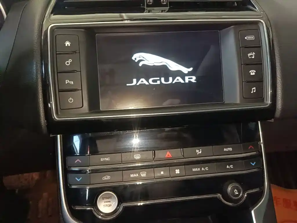 Jaguar XEL — миниатюра 13
