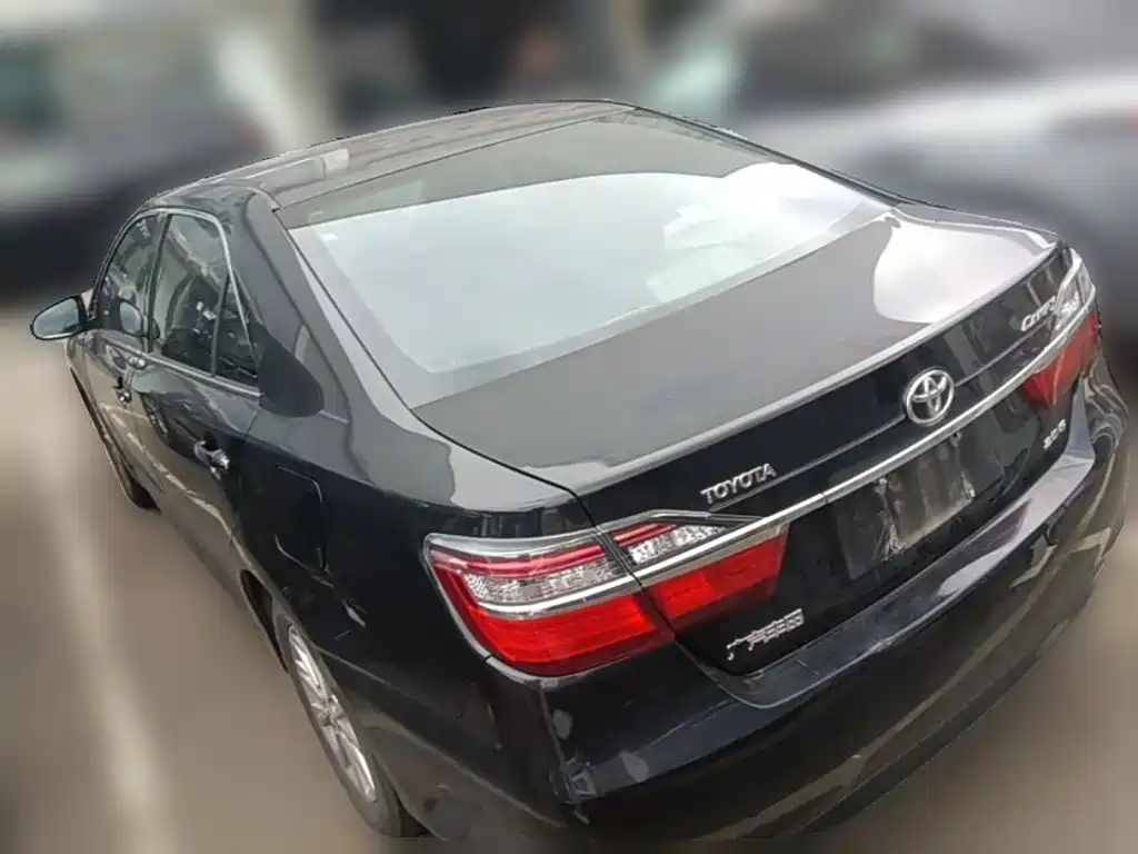 Toyota Camry — миниатюра 7
