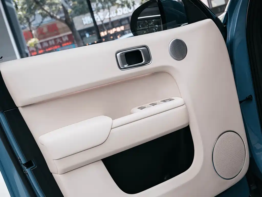 Li Auto Li L8 — миниатюра 16