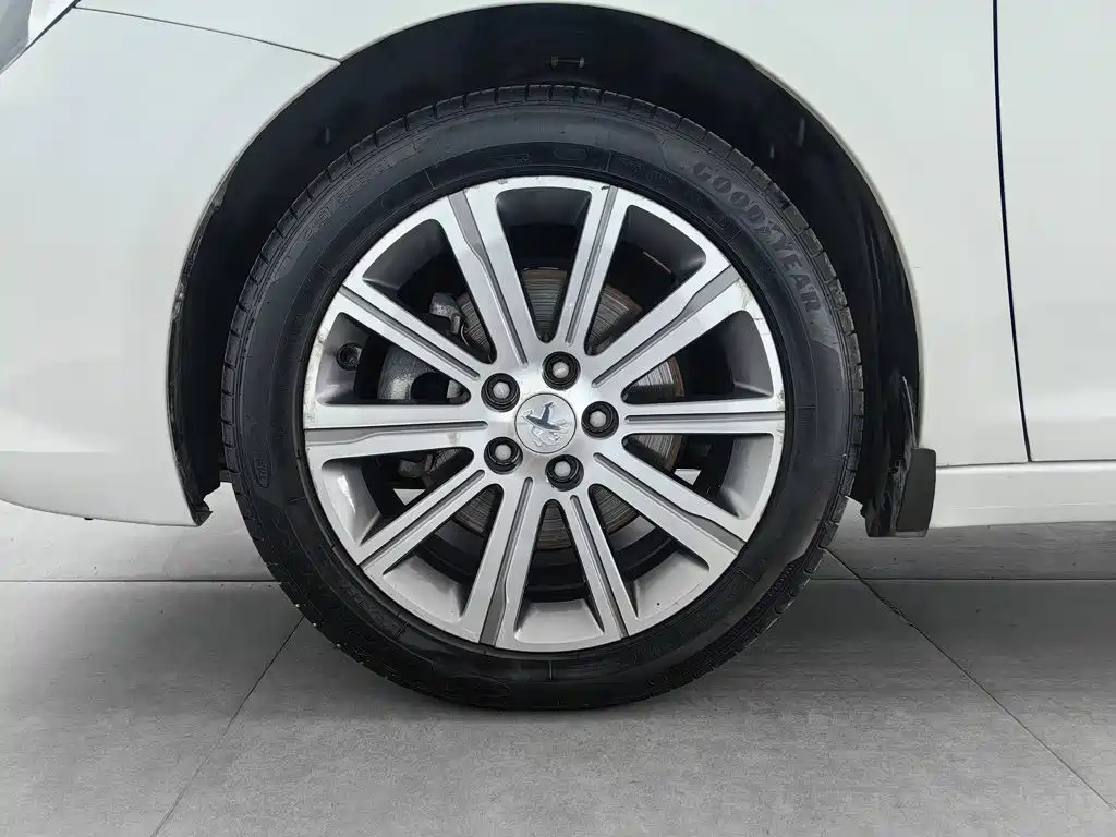 Peugeot 408 — миниатюра 17