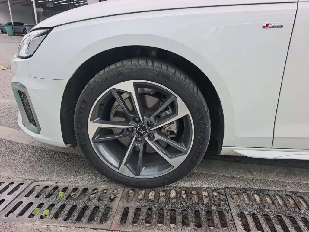 Audi A4L — миниатюра 9