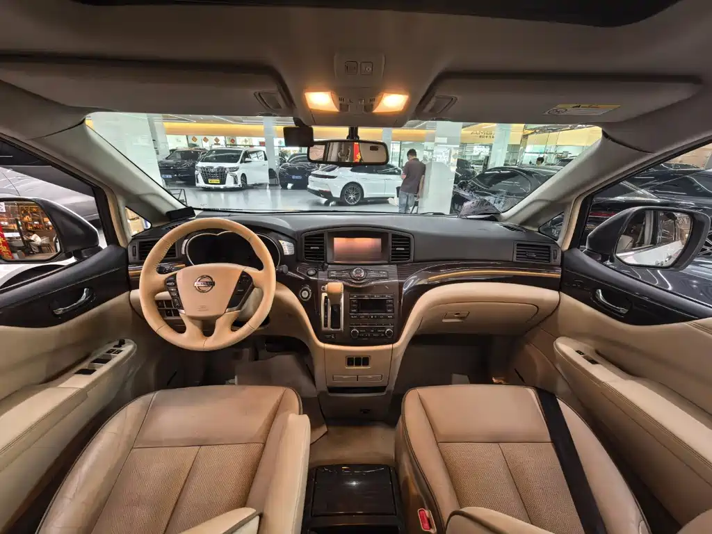 Nissan Quest — миниатюра 4