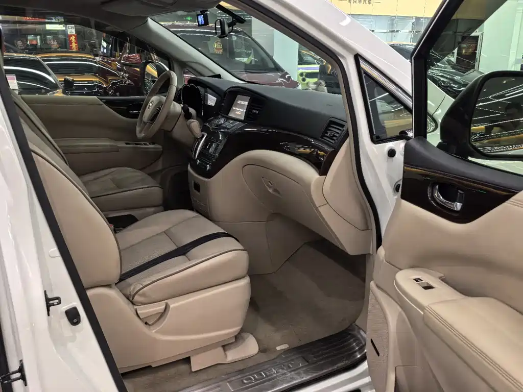 Nissan Quest — миниатюра 9
