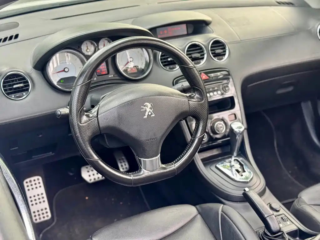 Peugeot 308 2012 1.6T CC Fashion